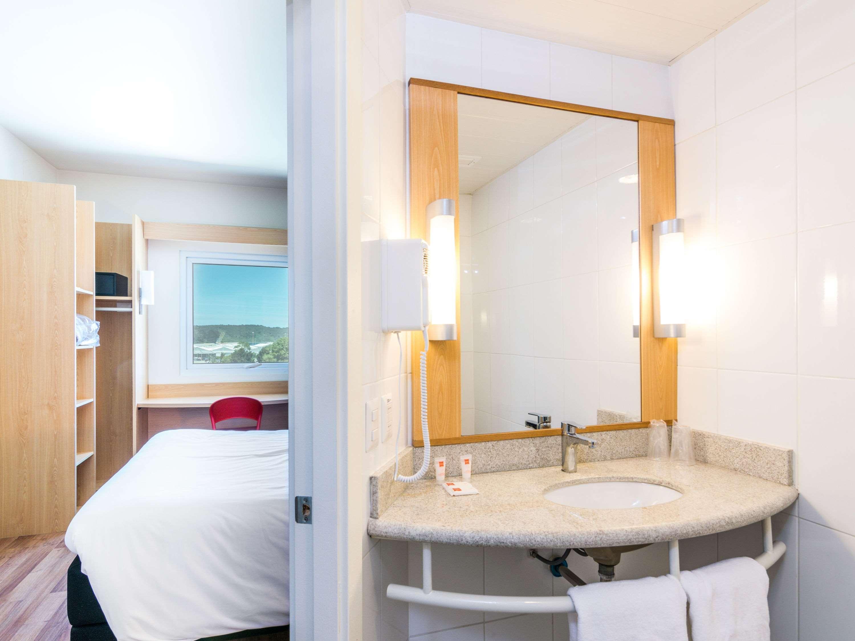 Ibis Puerto Montt Hotel ภายนอก รูปภาพ