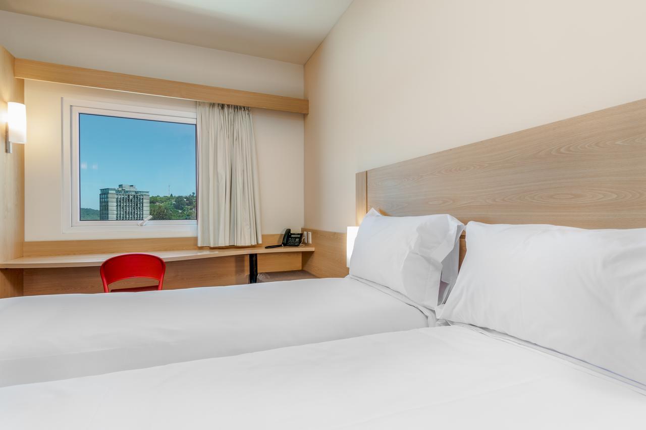 Ibis Puerto Montt Hotel ภายนอก รูปภาพ
